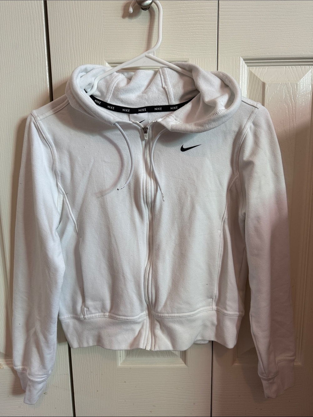 Nike White Women's Full-Zip Hooded Sweatshirt with Black Swoosh